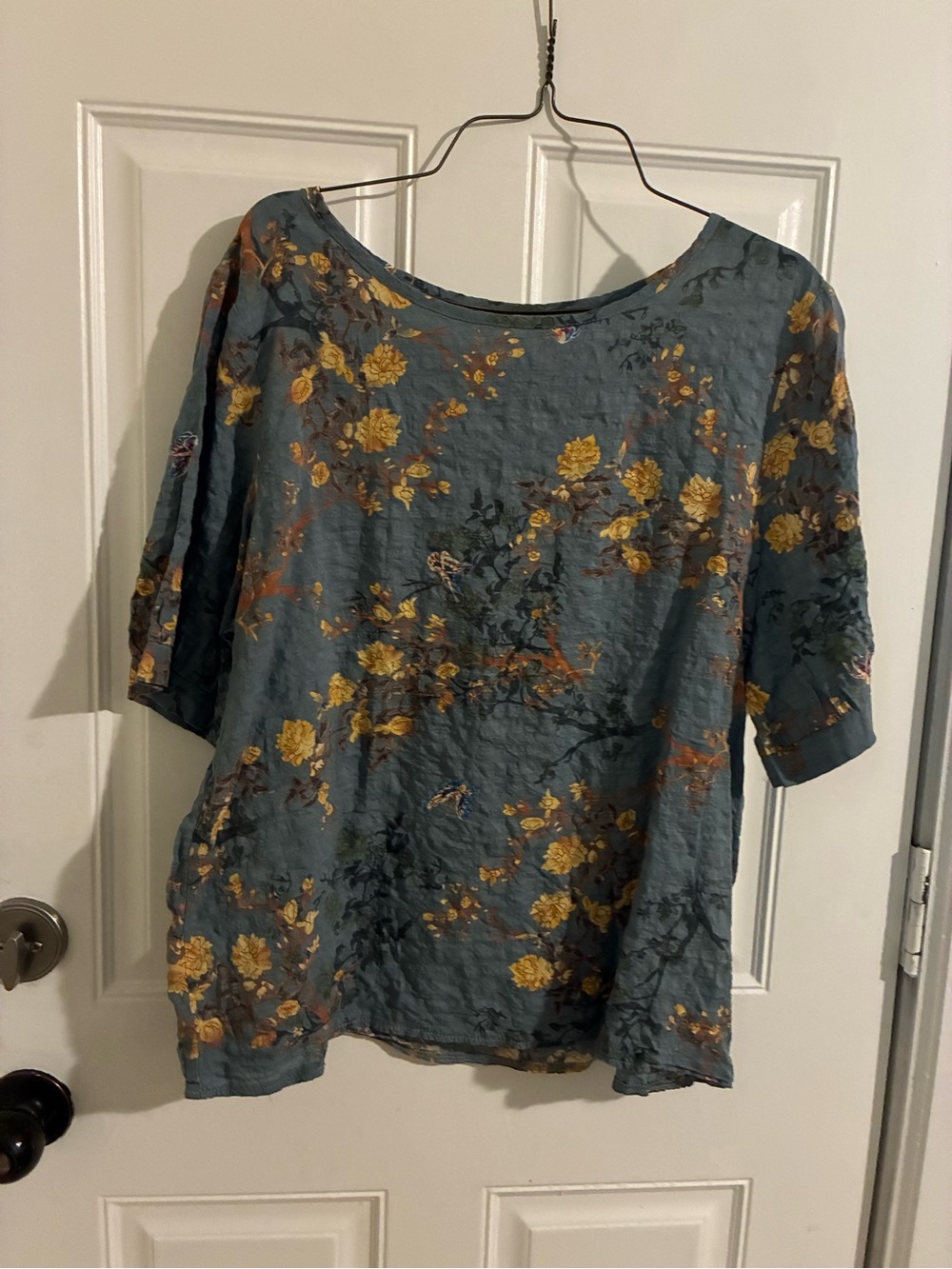Women’s Blue Floral Short-Sleeve Top
